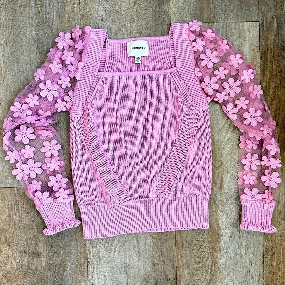 Floral Industry lilac pink sweater long sheer sleeves flower appliqué sz small